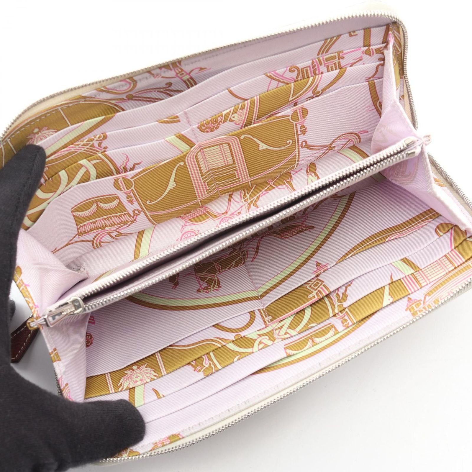 Hermes Round Length Wallet Azap Long Silk in Nata in — view 3