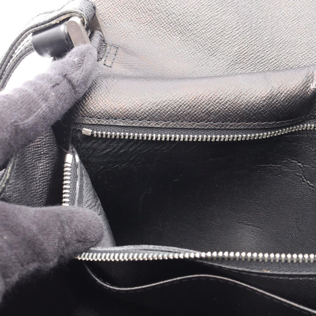 Louis Vuitton Clutch Selenga Taiga Ardoise Black Leather — view 7