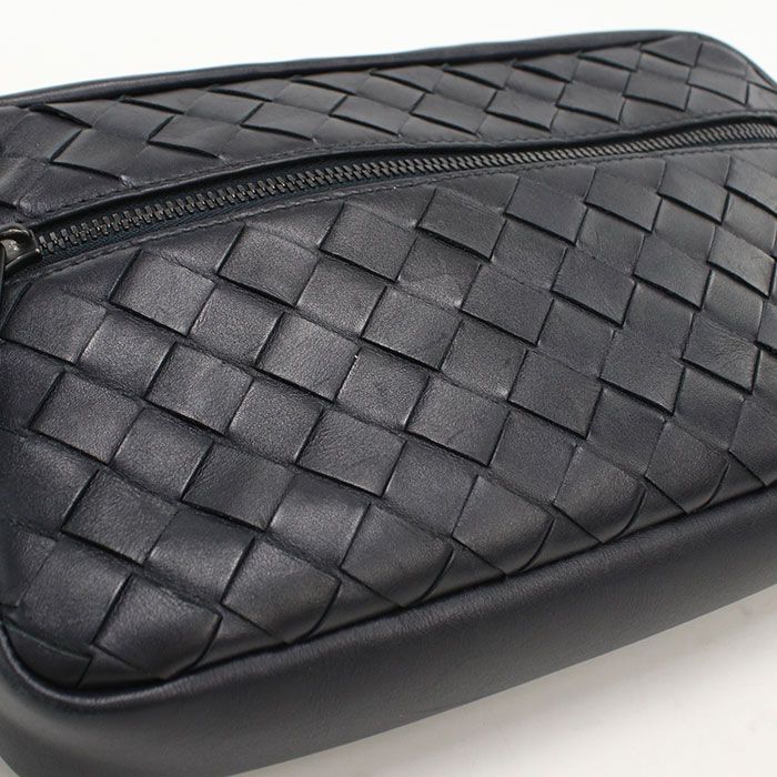 Bottega Veneta Belt Bag Intrecciato Leather — view 5