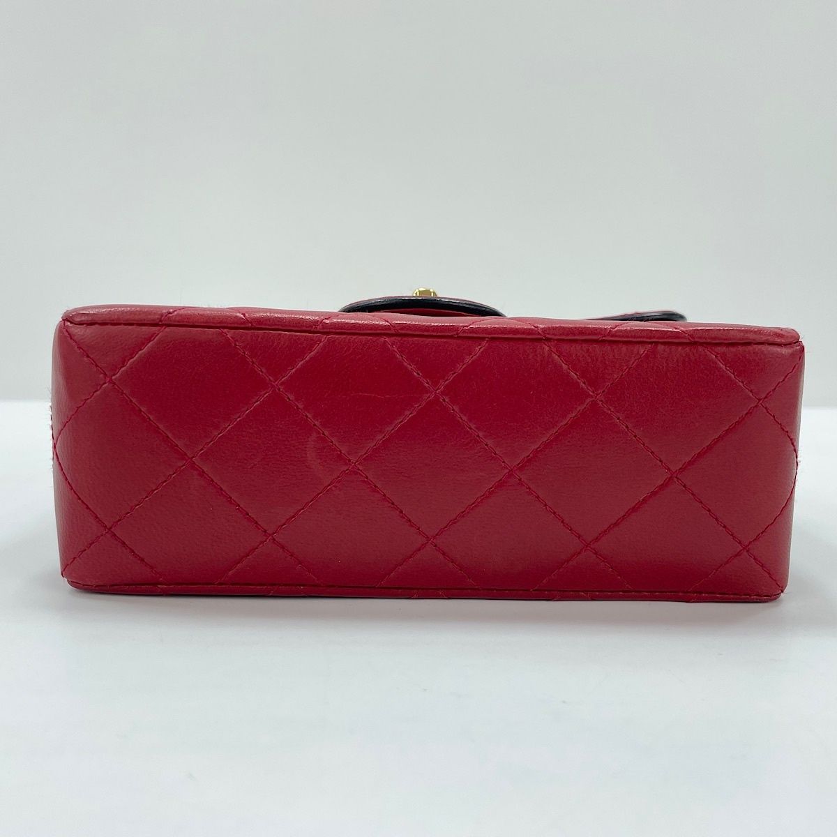 Chanel Shoulder Bag Mini Quilted — view 7