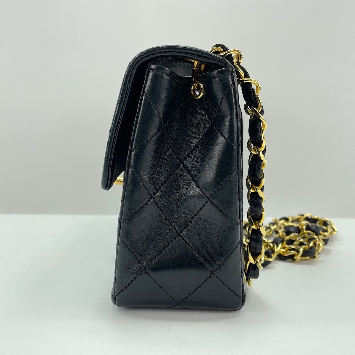 Chanel Shoulder Bag Mini Quilted — view 6