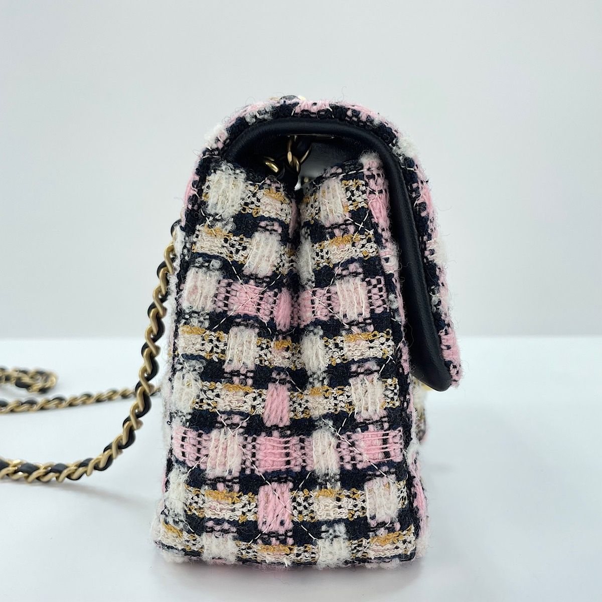 Chanel Shoulder Bag Mini Quilted — view 6