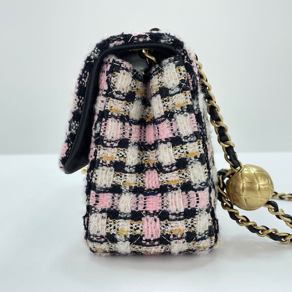 Chanel Shoulder Bag Mini Quilted — view 5