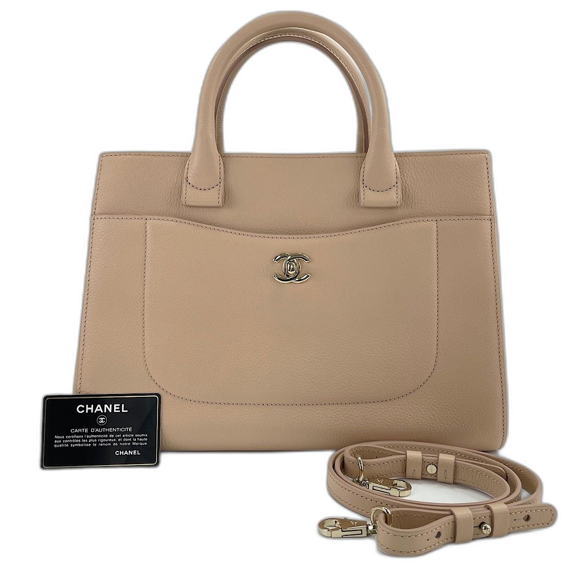 Chanel Handbag Executive Pink — view 2