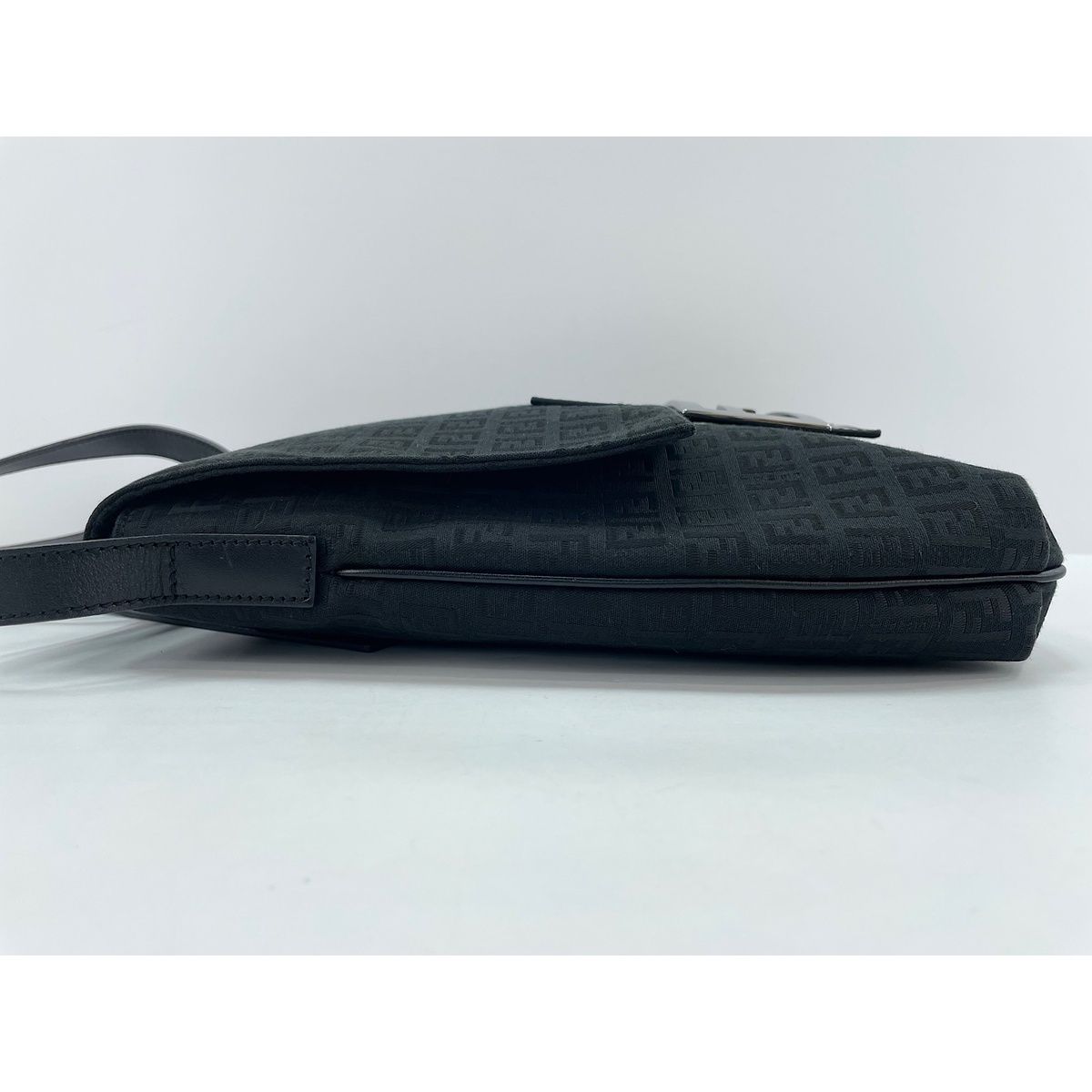 Fendi Shoulder Bag Black — view 5