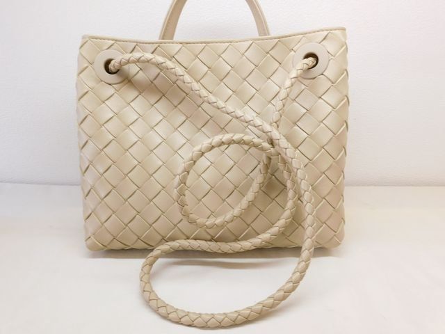 Bottega Veneta Certify of W/craft Small Andiamo Ecru 2-Way — view 2
