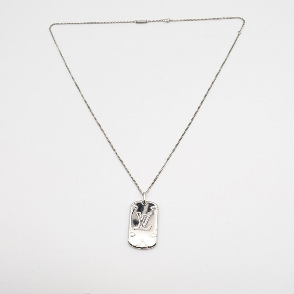 Louis Vuitton Locket Pendant Monogram Silver — view 8