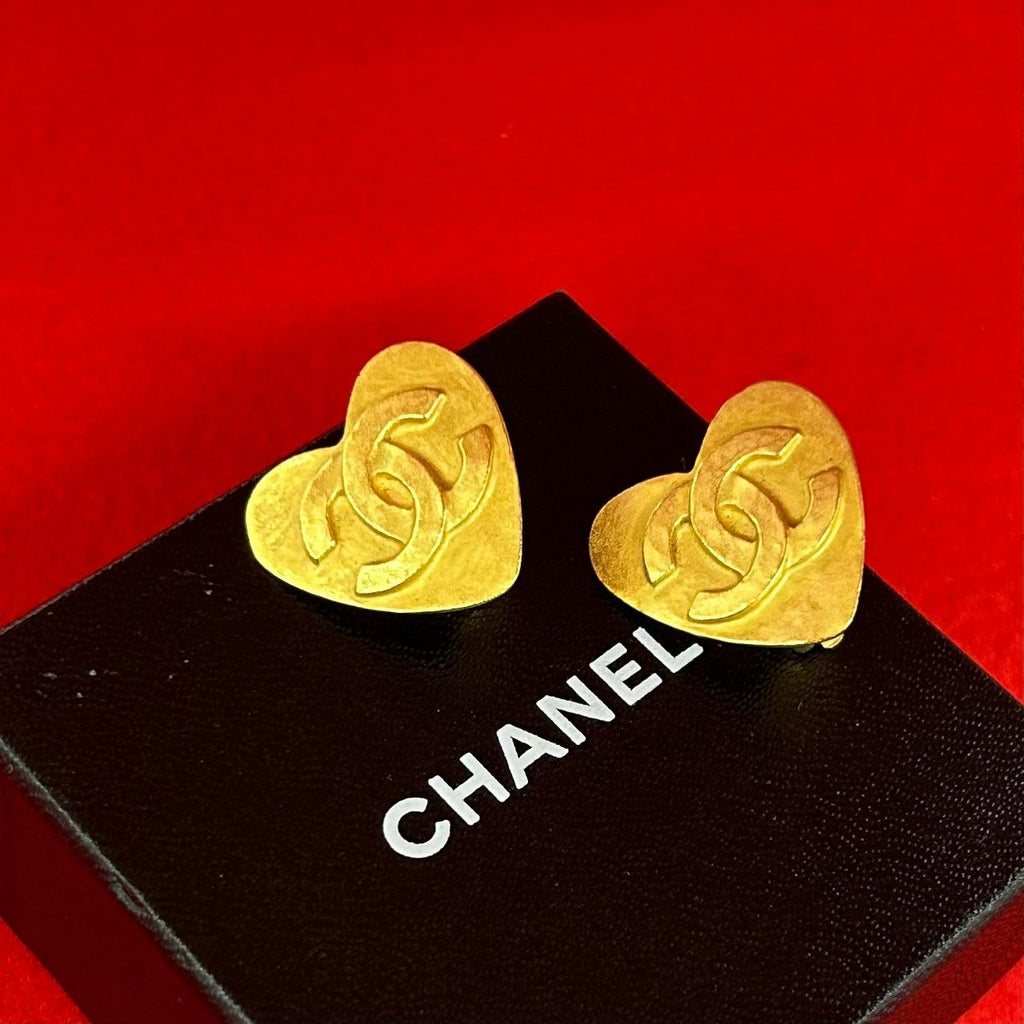 Chanel With Rice CC Logo Heart Motif Earrings Accessory Gold