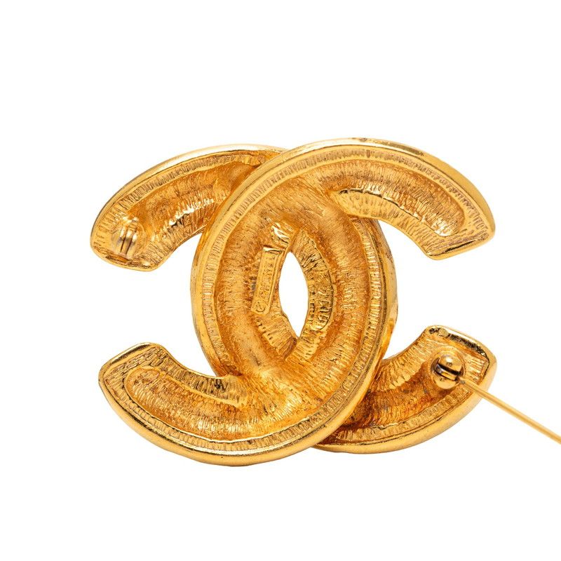 Chanel Vintage Quilted CC Logo Brooch Gold Plated — view 4