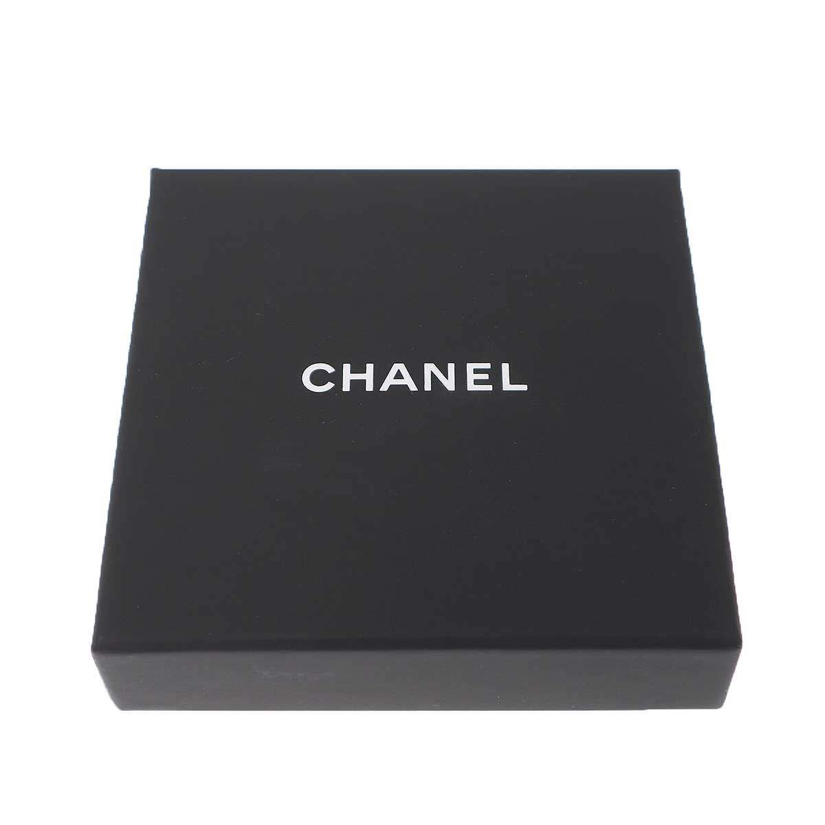 Chanel CC Logo Heart Pearl Bracelet Pink Gold — view 6