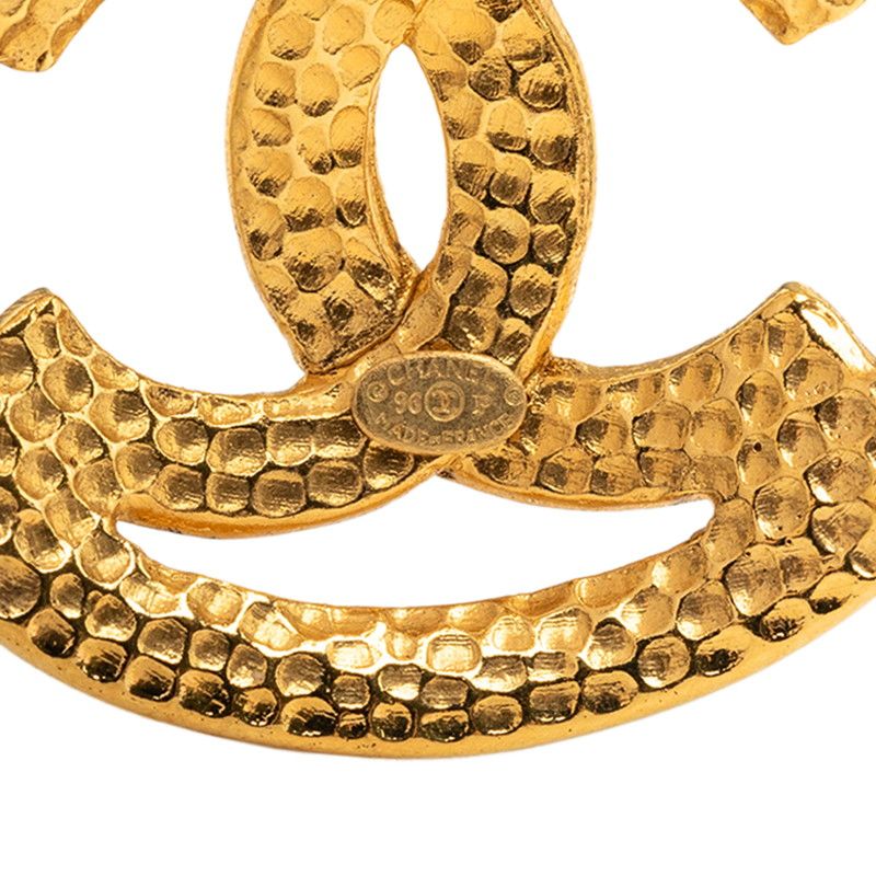 Chanel CC Logo Vintage Earrings Gold Plated — view 3