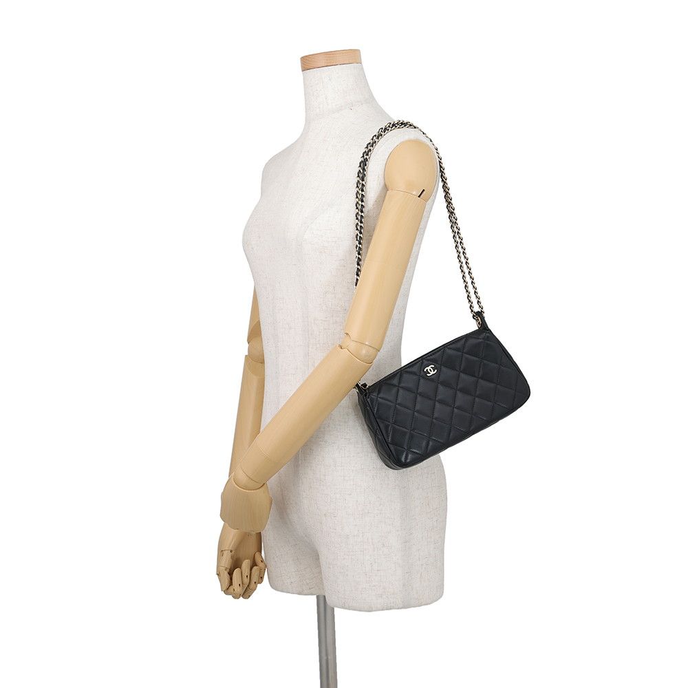 Chanel Chain Shoulder Bag Quilted CC Logo Clutch Caviar Leather 2-Way Black — view 4