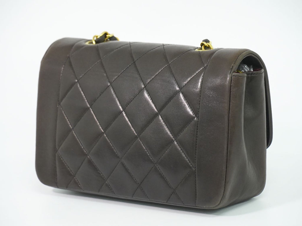 Chanel CC Logo Quilted Chain Shoulder Bag Pochette Lambskin Leather Black — view 2