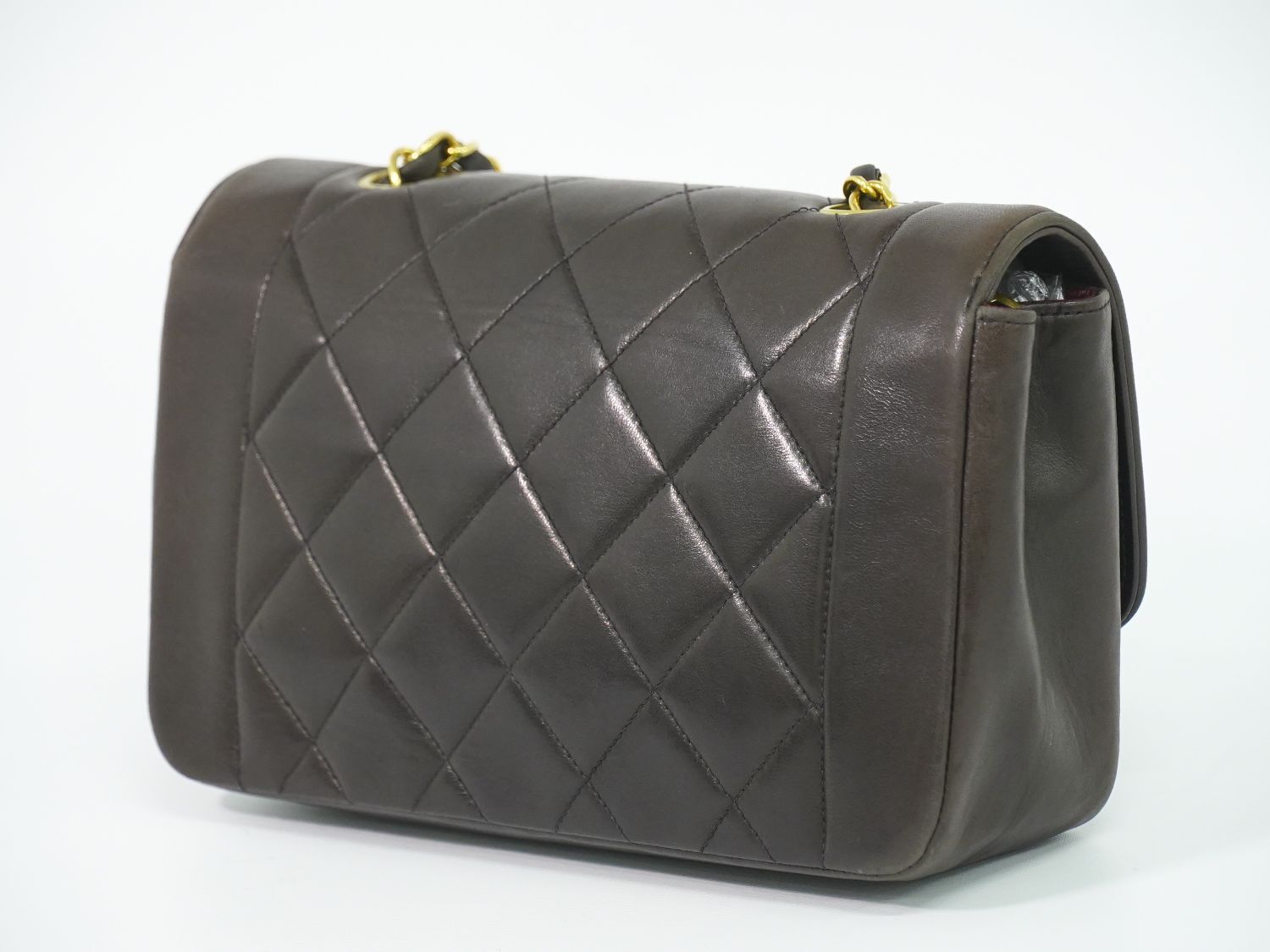 Chanel CC Logo Quilted Chain Shoulder Bag Pochette Lambskin Leather Black — view 2