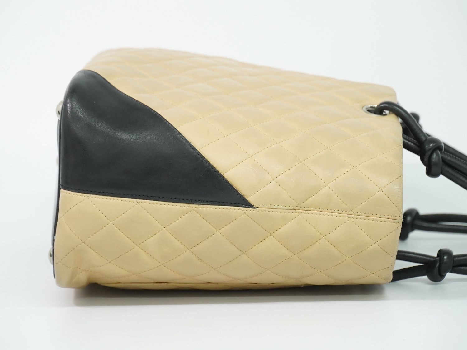 Chanel CC Logo Cambon Line Shoulder Bag Tote Leather Beige Vintage — view 4