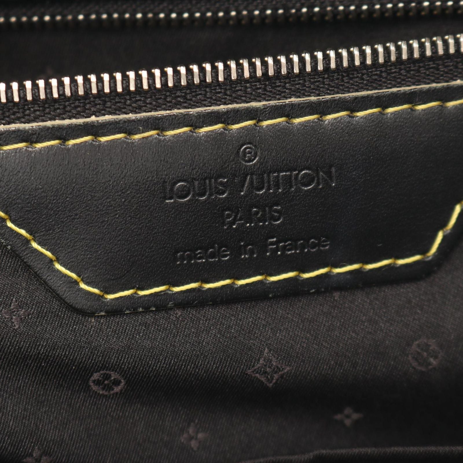 Louis Vuitton MM Suhali Noir Leather MM Handbag — view 4