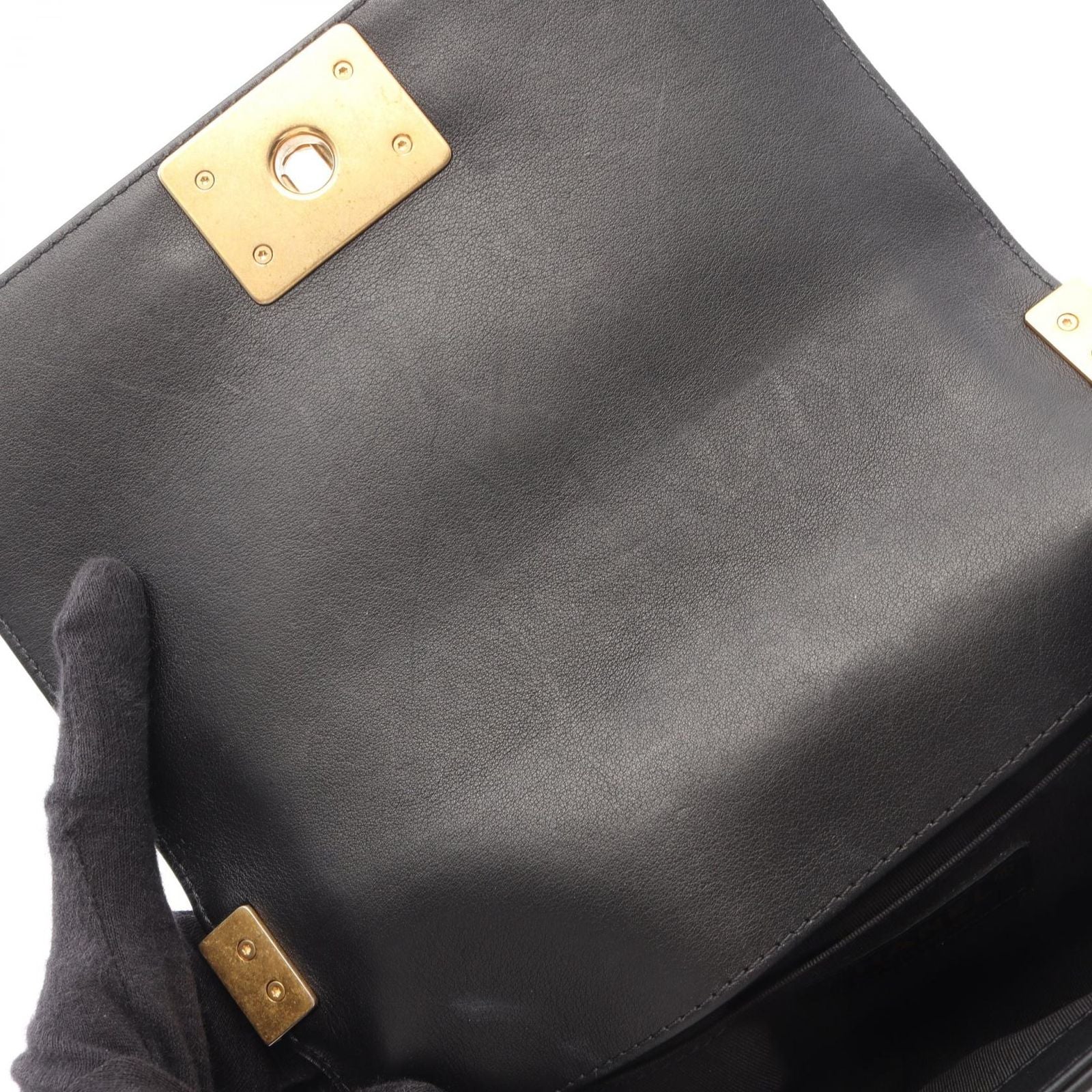 Chanel Shoulder Bag Boy Small Chain — view 6