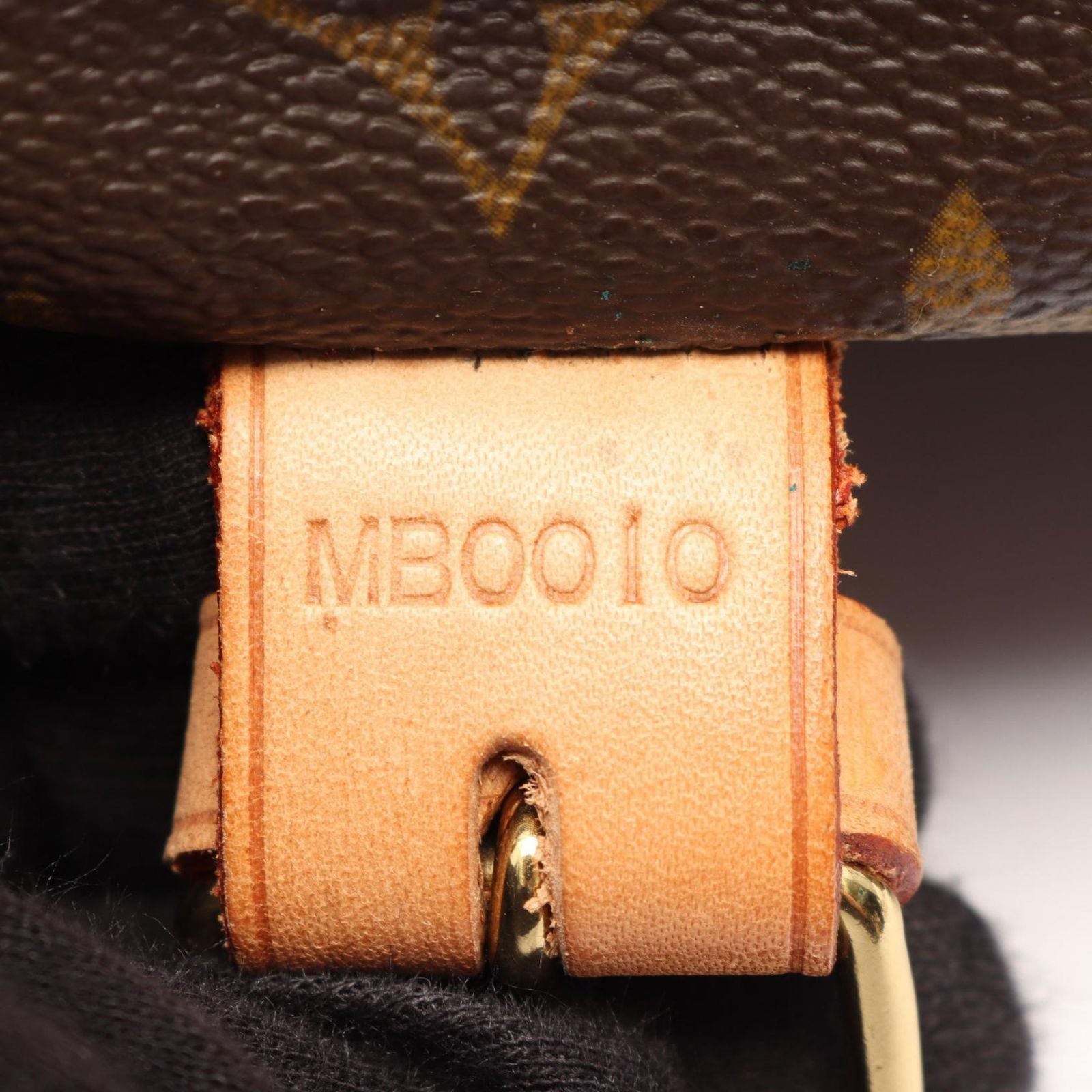 Louis Vuitton Shoulder Bag Saumur 35 Monogram Canvas Leather — view 6