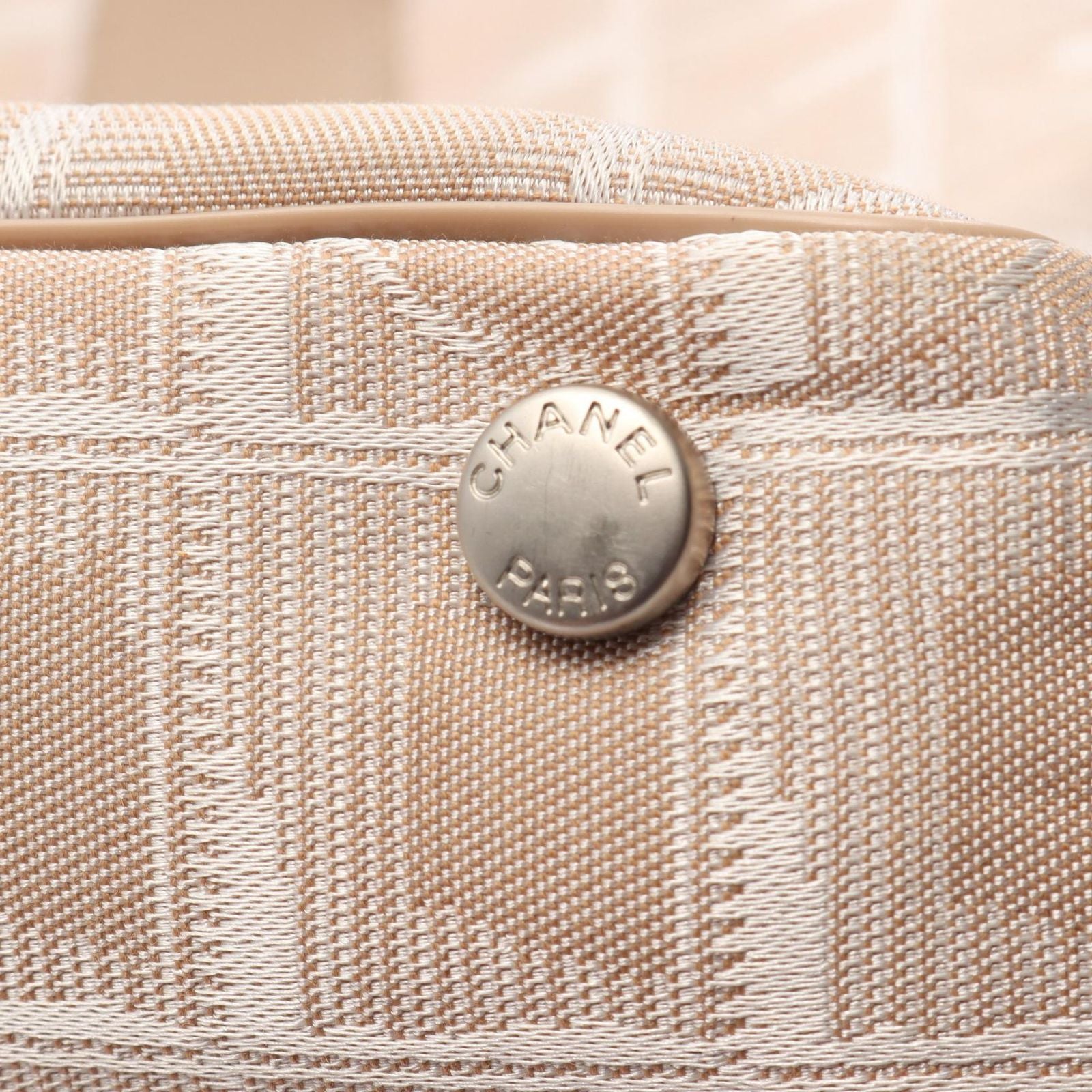 Chanel Tote Bag New Travel Line MM Beige Leather MM — view 7