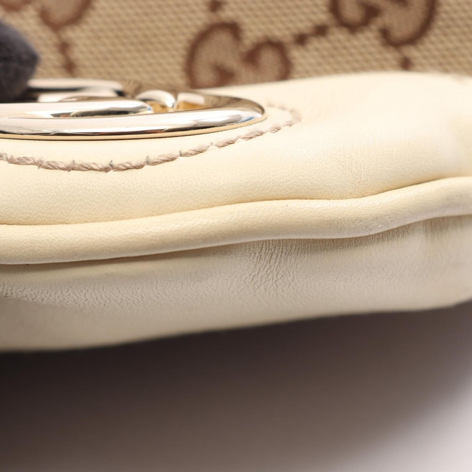 Gucci Shoulder Bag Interlocking GG Canvas Beige Brown Ivory New Brit — view 5