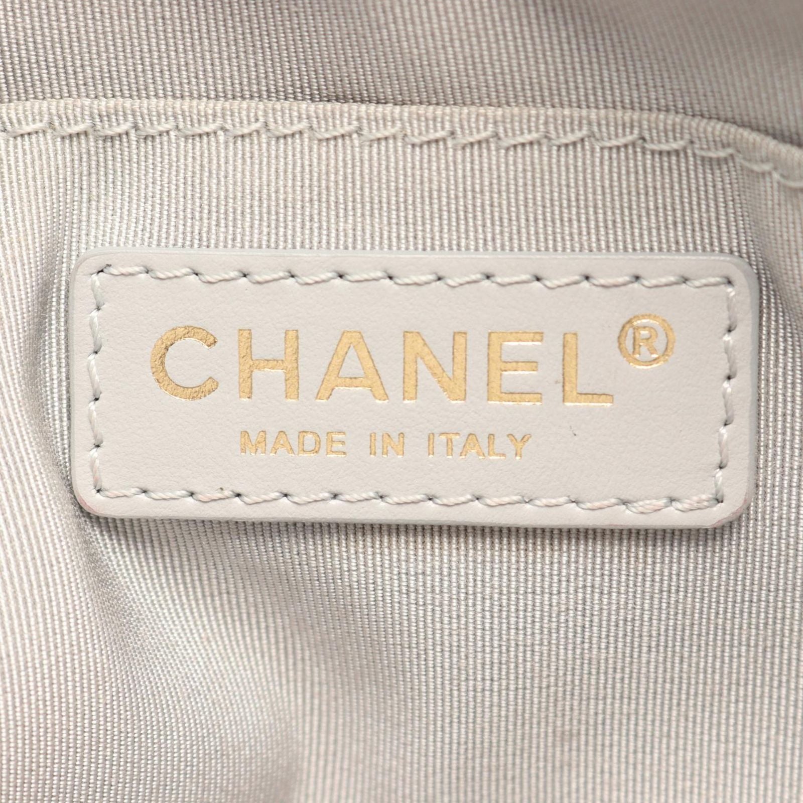 Chanel Shoulder Bag Quilted Gray Leather — view 4