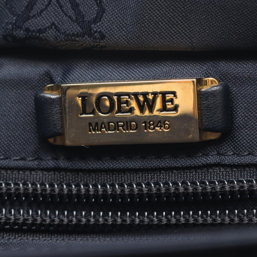 Loewe Shoulder Bag Anagram Navy Leather — view 4