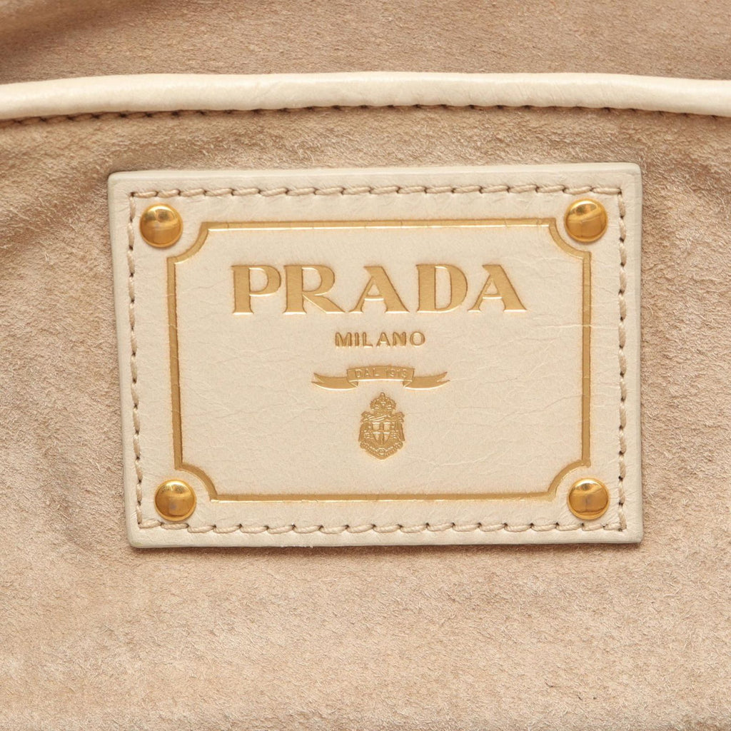Prada Shoulder Bag Vitello Shine Ivory Beige Leather Chain — view 4