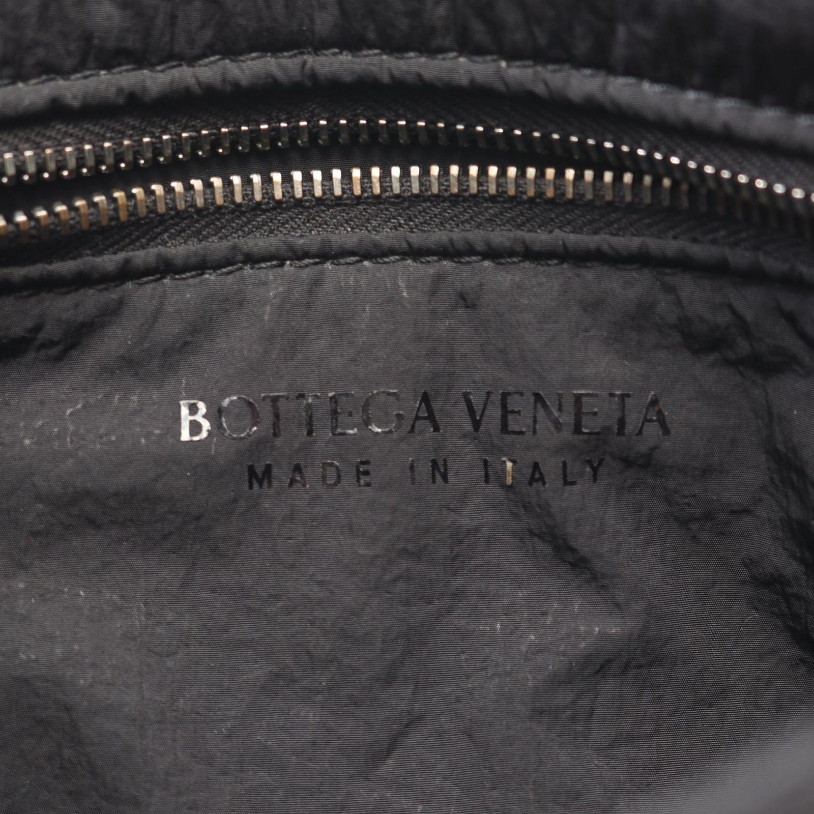 Bottega Veneta Shoulder Bag Small Padded Tech Cassette Maxi Intrecciato Black — view 4