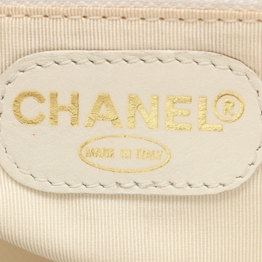 Chanel CC Logo Wood Like White Caviar Leather CC Bag — view 4