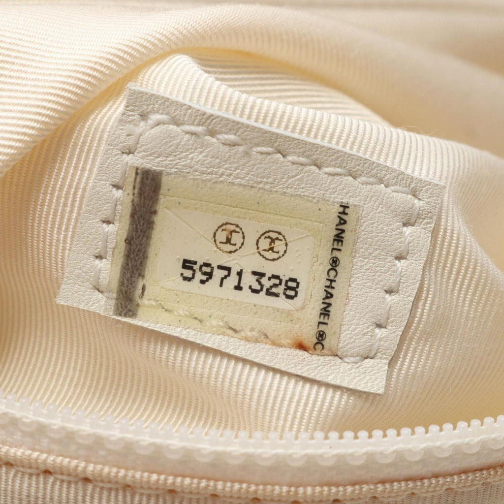 Chanel CC Logo Wood Like White Caviar Leather CC Bag — view 5