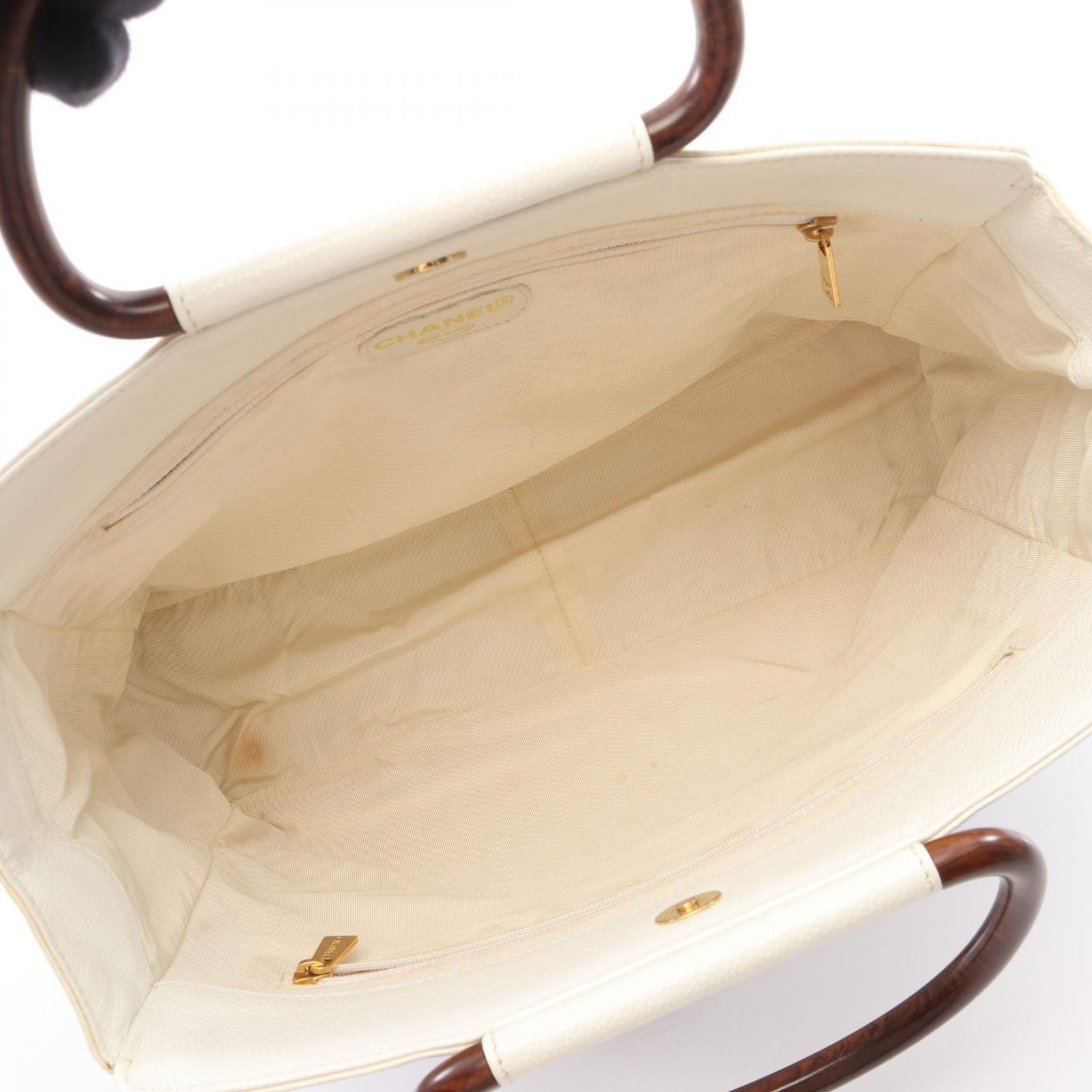 Chanel CC Logo Wood Like White Caviar Leather CC Bag — view 3