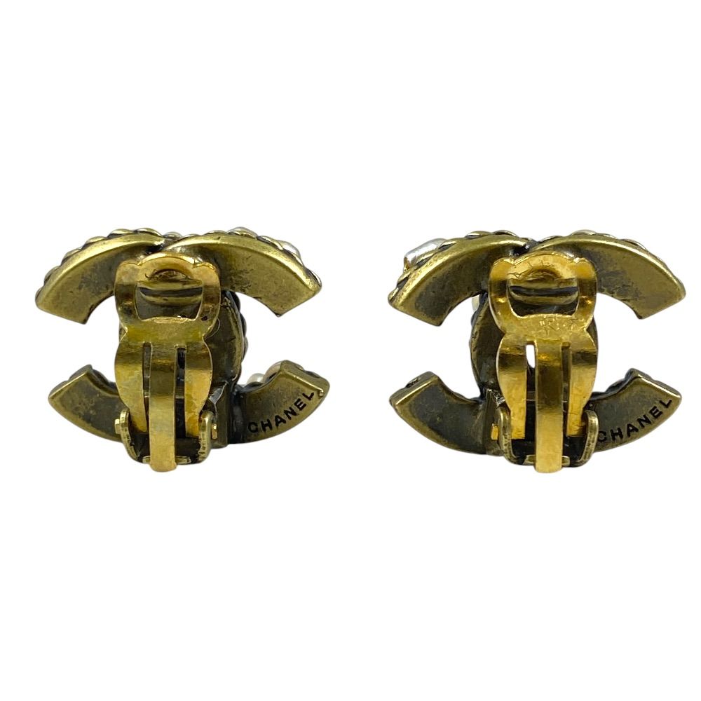 Chanel CC Logo Earrings Vintage Accessory Metal Faux Pearl Gold — view 2