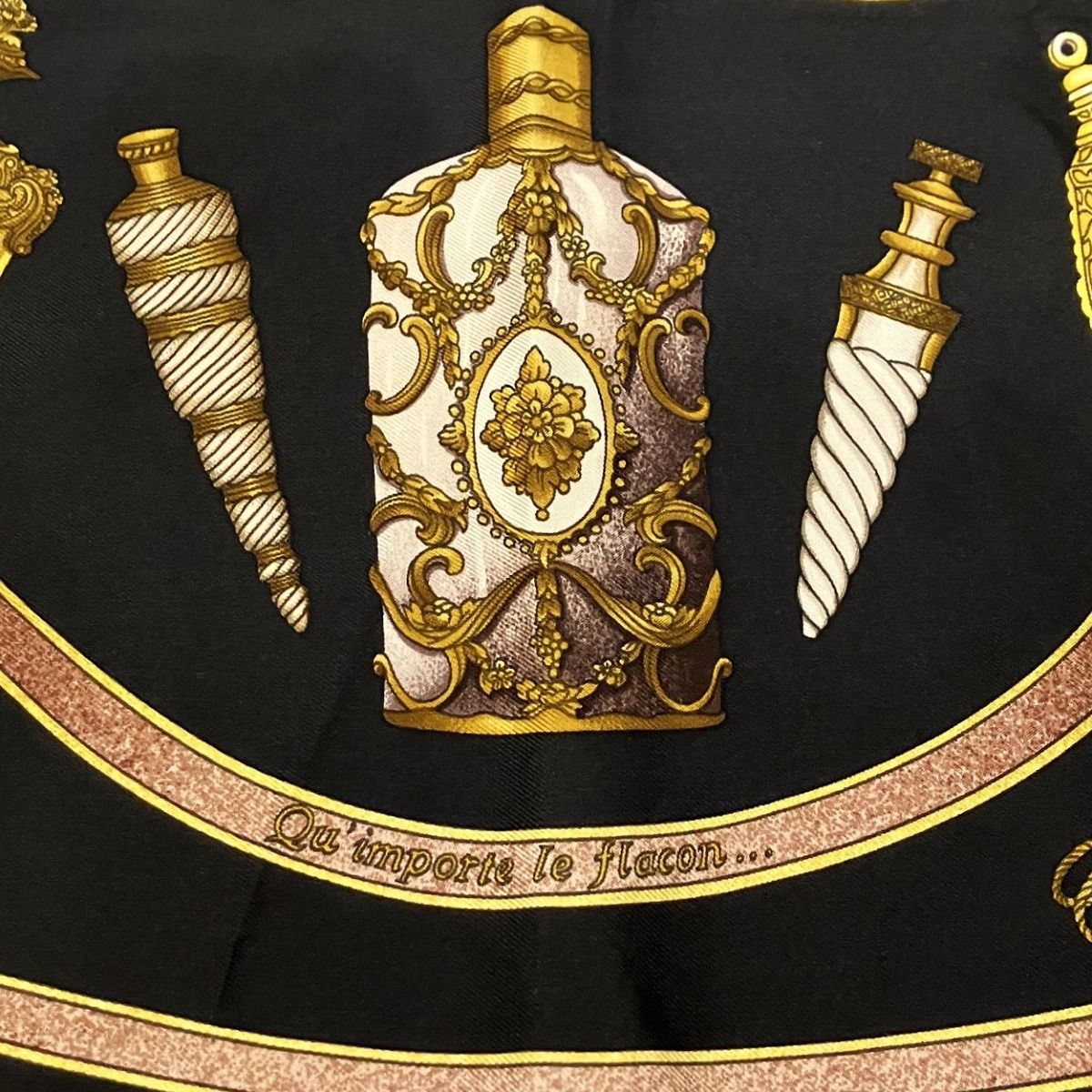 Hermes Qu Importe le Flacon Pourvu Qu 'on Ait L 'ivresse Carre 90 Scarf Silk — view 4