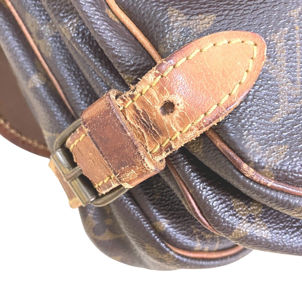 Louis Vuitton Saumur 30 Monogram Shoulder Bag Canvas — view 5