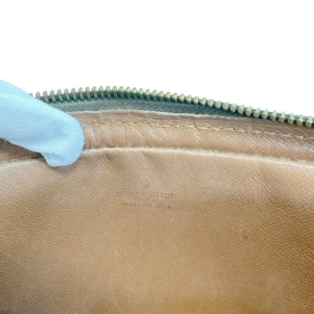 Louis Vuitton Second Pouch Marly Dragonne PM Monogram Clutch — view 8
