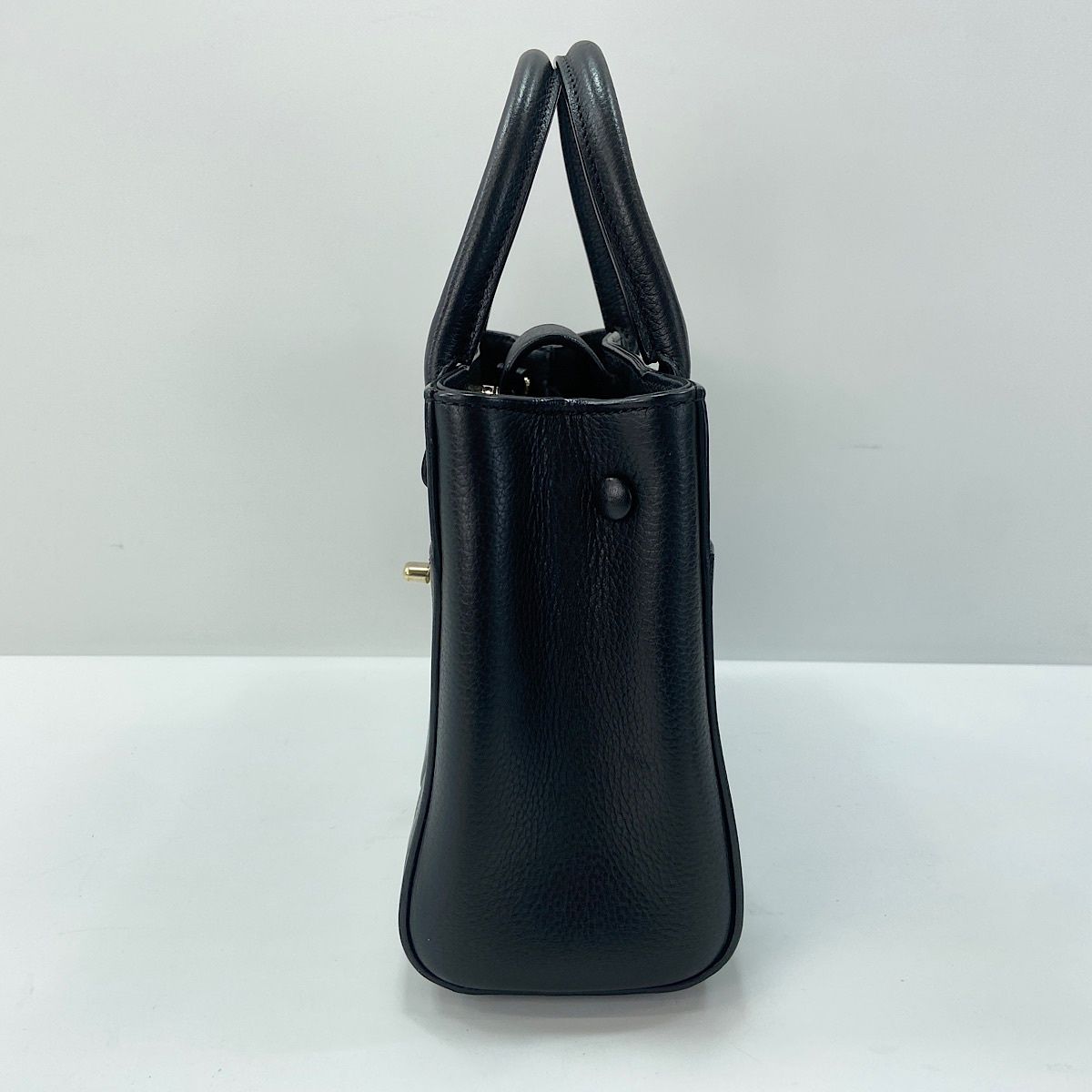 Chanel Handbag Executive Black — view 5
