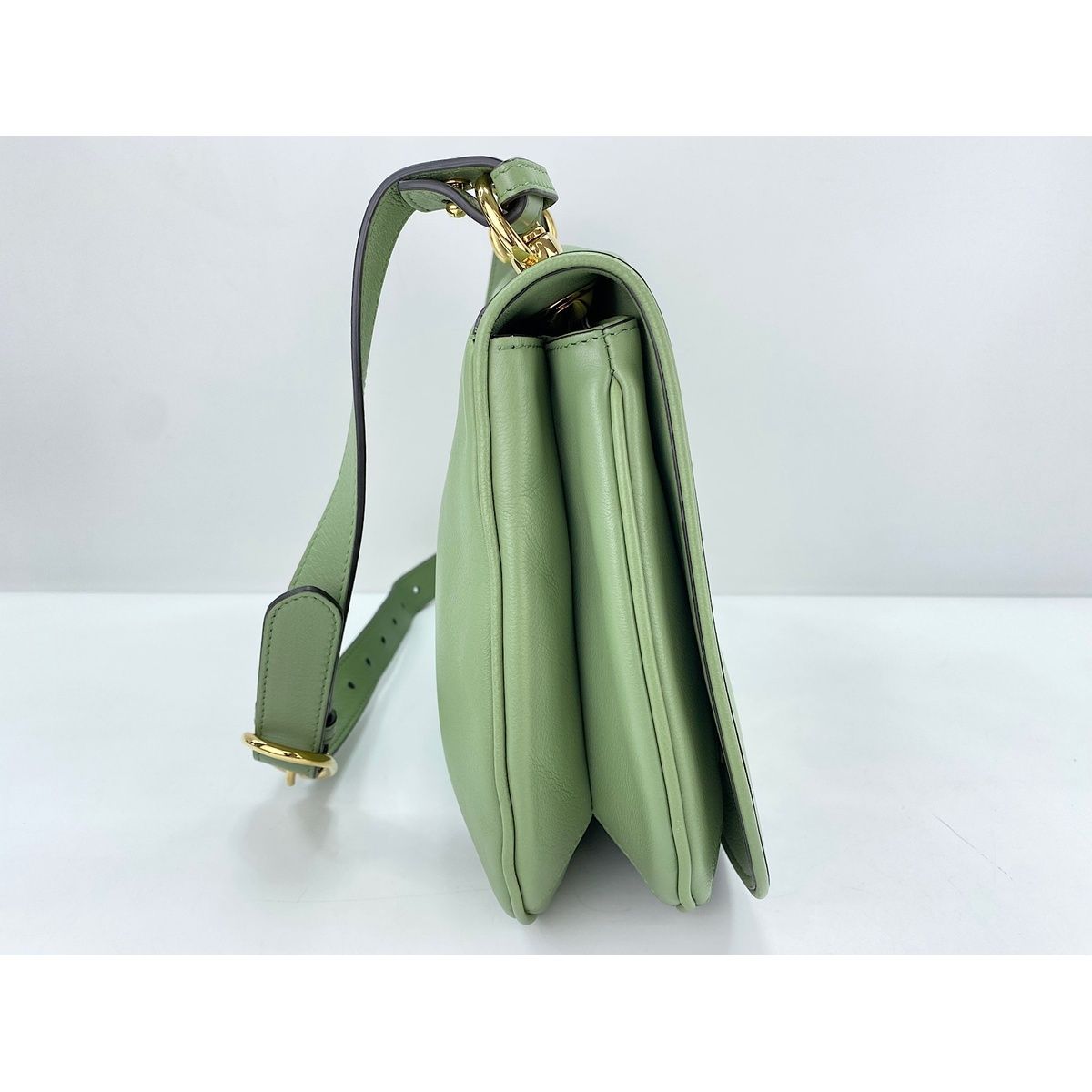 Gucci Shoulder Bag Blanc — view 5