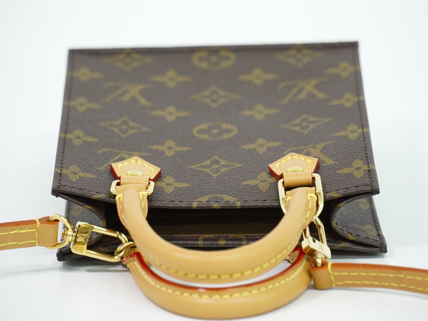 Louis Vuitton LV Vintage Handbag — view 5