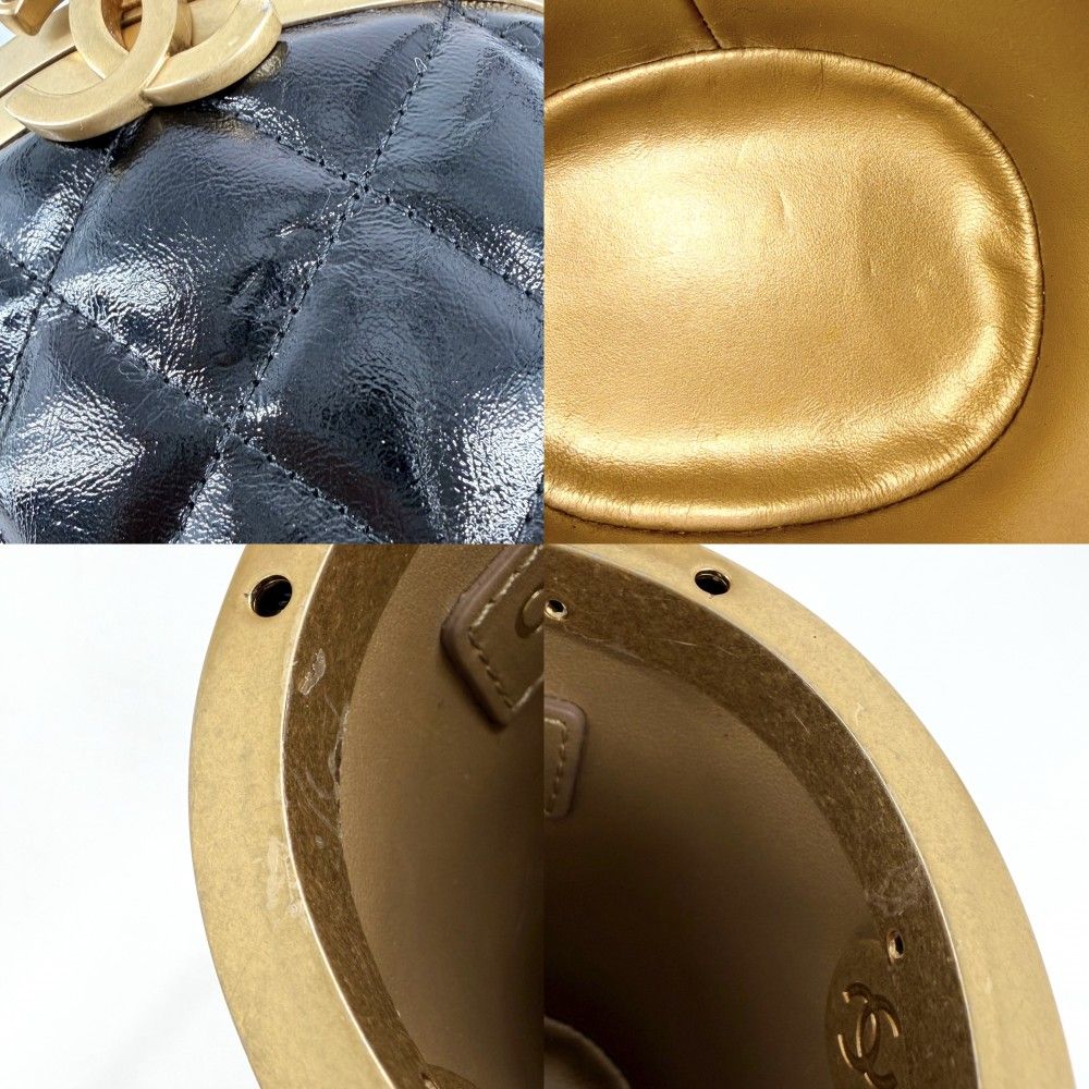 Chanel Shoulder Bag Quilted CC Logo Small Pochette Leather Black Gold Vintage — view 7