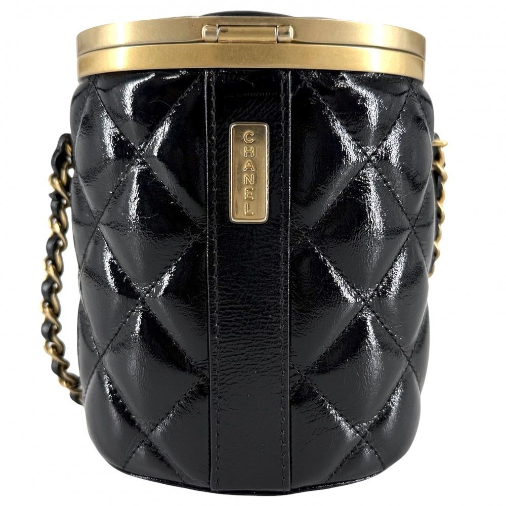 Chanel Shoulder Bag Quilted CC Logo Small Pochette Leather Black Gold Vintage — view 2