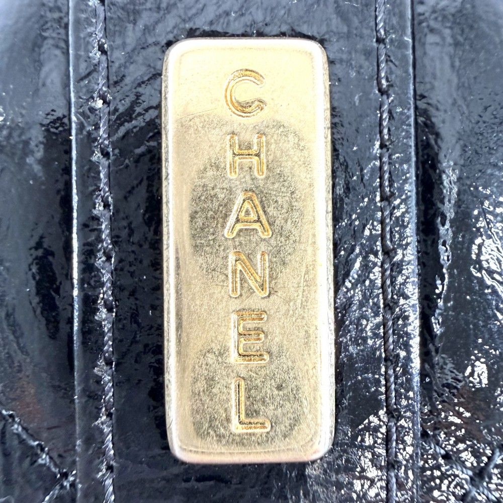 Chanel Shoulder Bag Quilted CC Logo Small Pochette Leather Black Gold Vintage — view 6