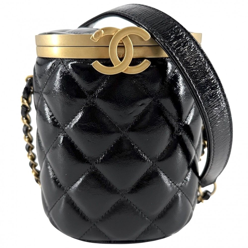 Chanel Shoulder Bag Quilted CC Logo Small Pochette Leather Black Gold Vintage