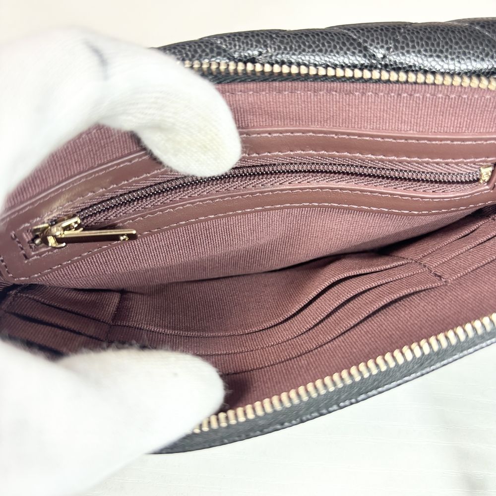 Chanel Chain Wallet Quilted CC Logo Shoulder Bag Crossbody Caviar Leather Black — view 5