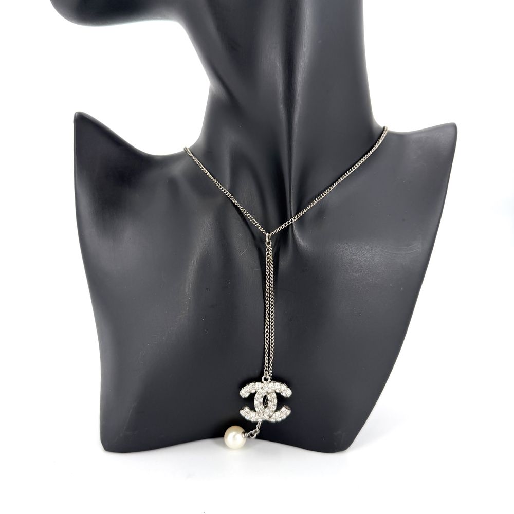 Chanel Necklace Long CC Logo Accessory Star Rhinestone Faux Pearl Vintage — view 2