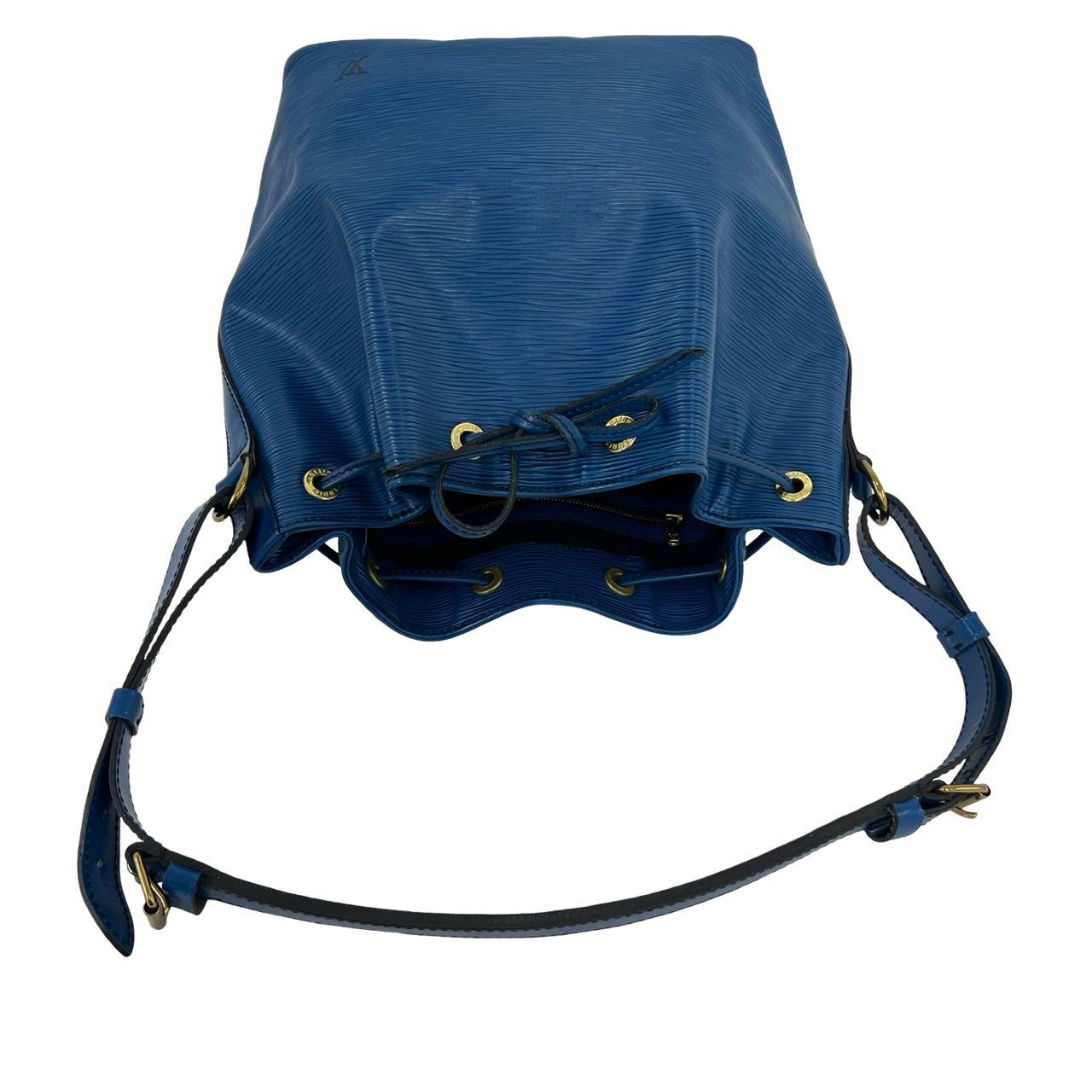 Louis Vuitton Vintage Noe Epi Leather Drawstring Shoulder Bag Toledo Blue — view 4