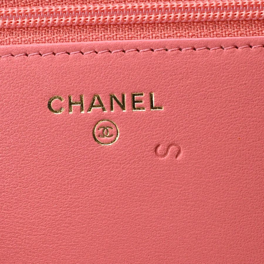 Chanel Chain Wallet Boy Shoulder Bag — view 7