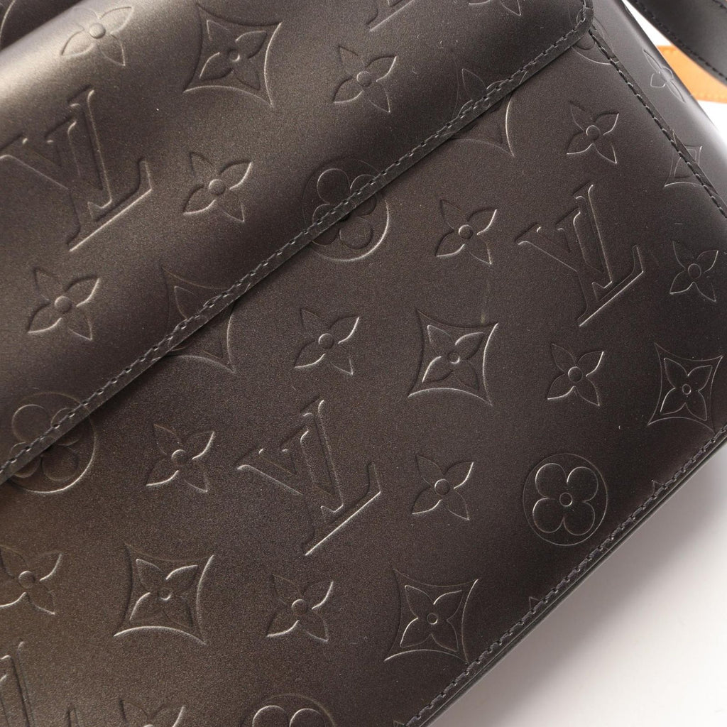 Louis Vuitton Shoulder Bag Alston Noir Leather — view 8