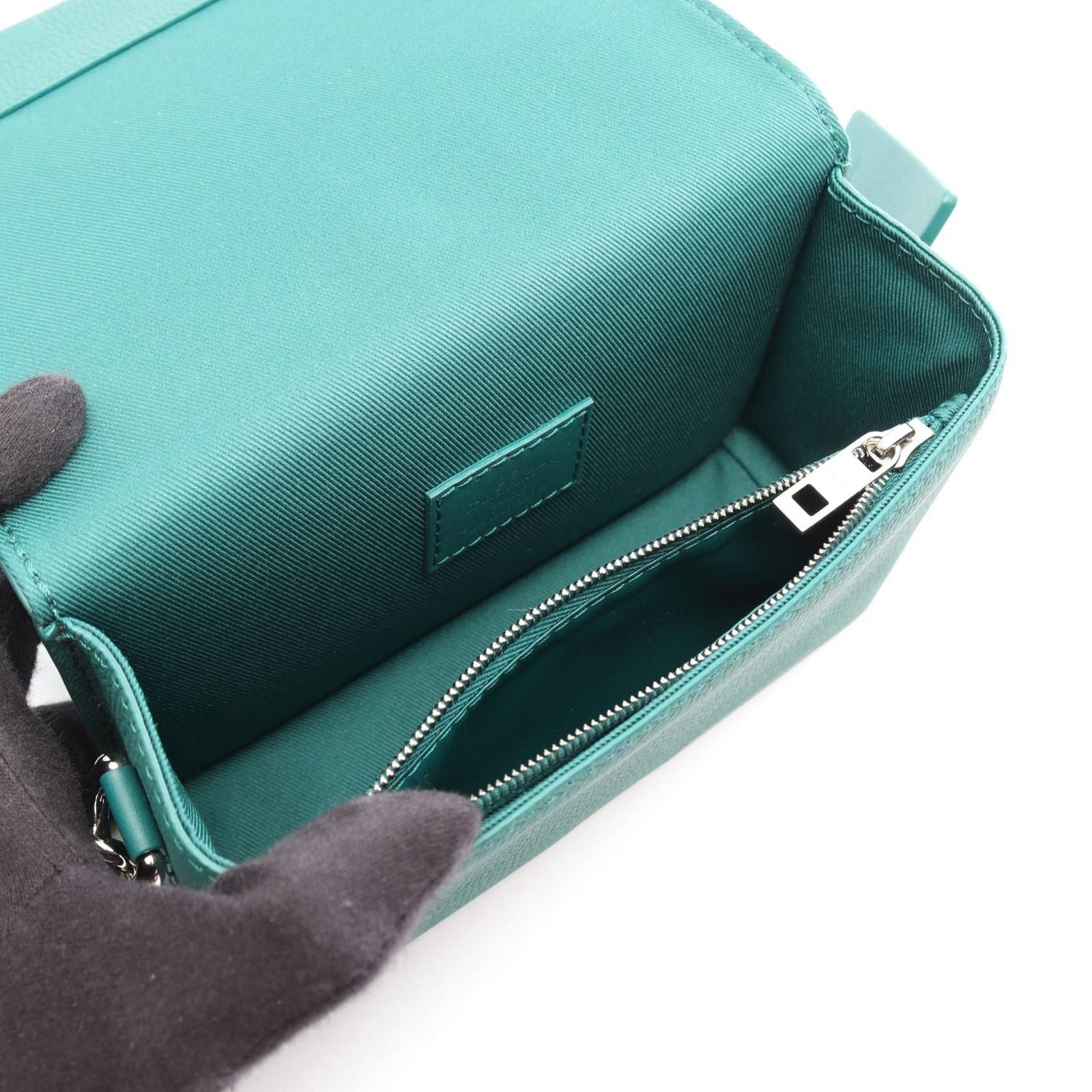 Louis Vuitton Shoulder Bag LV Aerogram Fast Line Wearable Wallet Green Leather — view 3