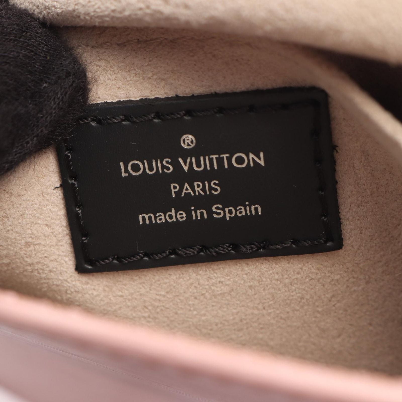 Louis Vuitton Petite Sac Plat 2-Way Rose Ballerina Leather Handbag — view 4