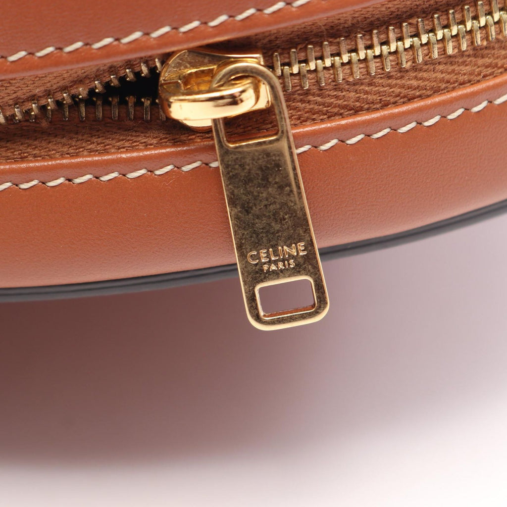 Celine Shoulder Bag Crossbody Oval Purse Cuill Triomphe Brown Leather — view 5